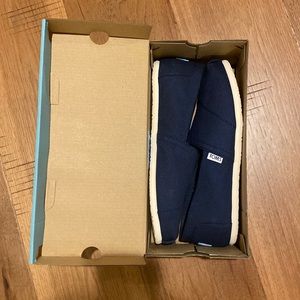 TOMS, NAVY, new in box